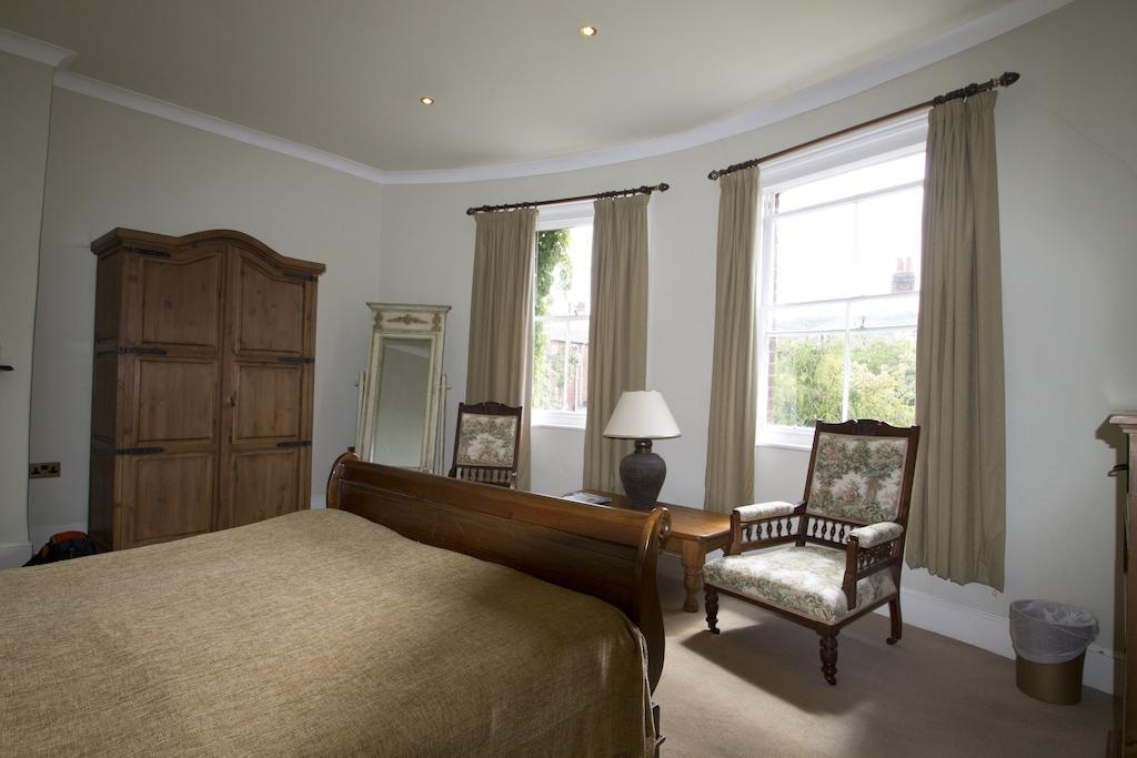Hewitts Hotel And Restaurant Newport  Oda fotoğraf