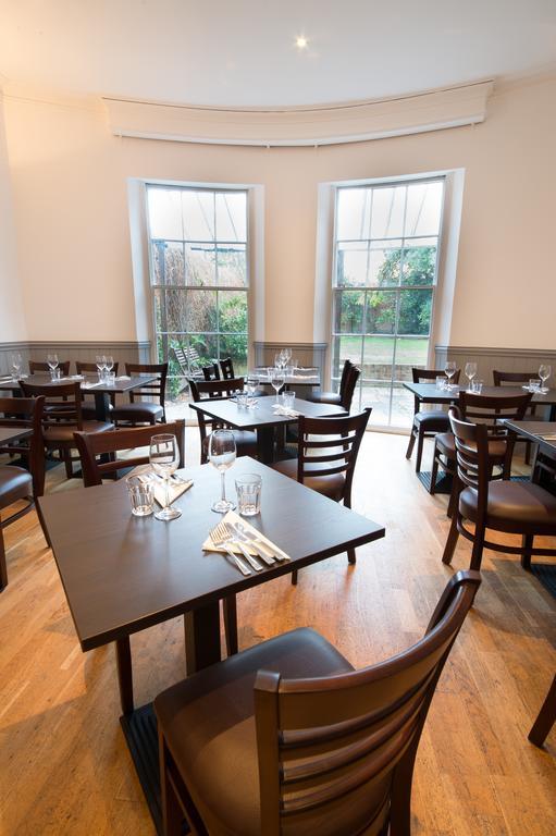 Hewitts Hotel And Restaurant Newport  Dış mekan fotoğraf