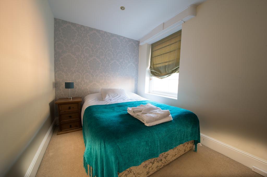 Hewitts Hotel And Restaurant Newport  Dış mekan fotoğraf